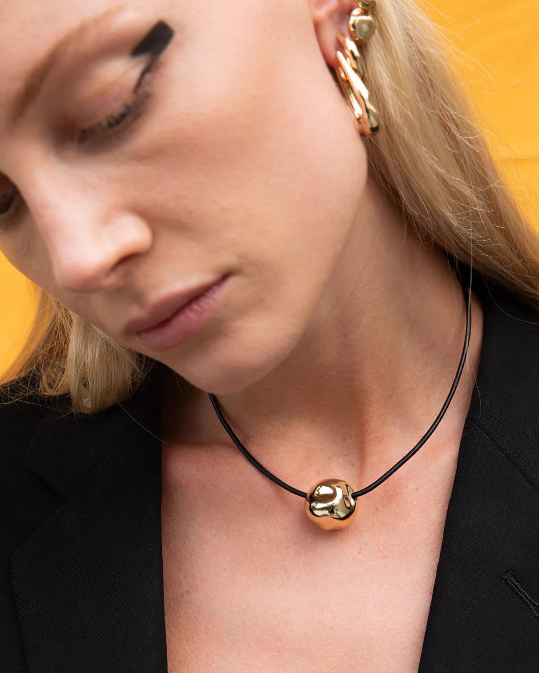 Hammered Ball Leather Choker - BRASS + 18K GOLD PLAITING