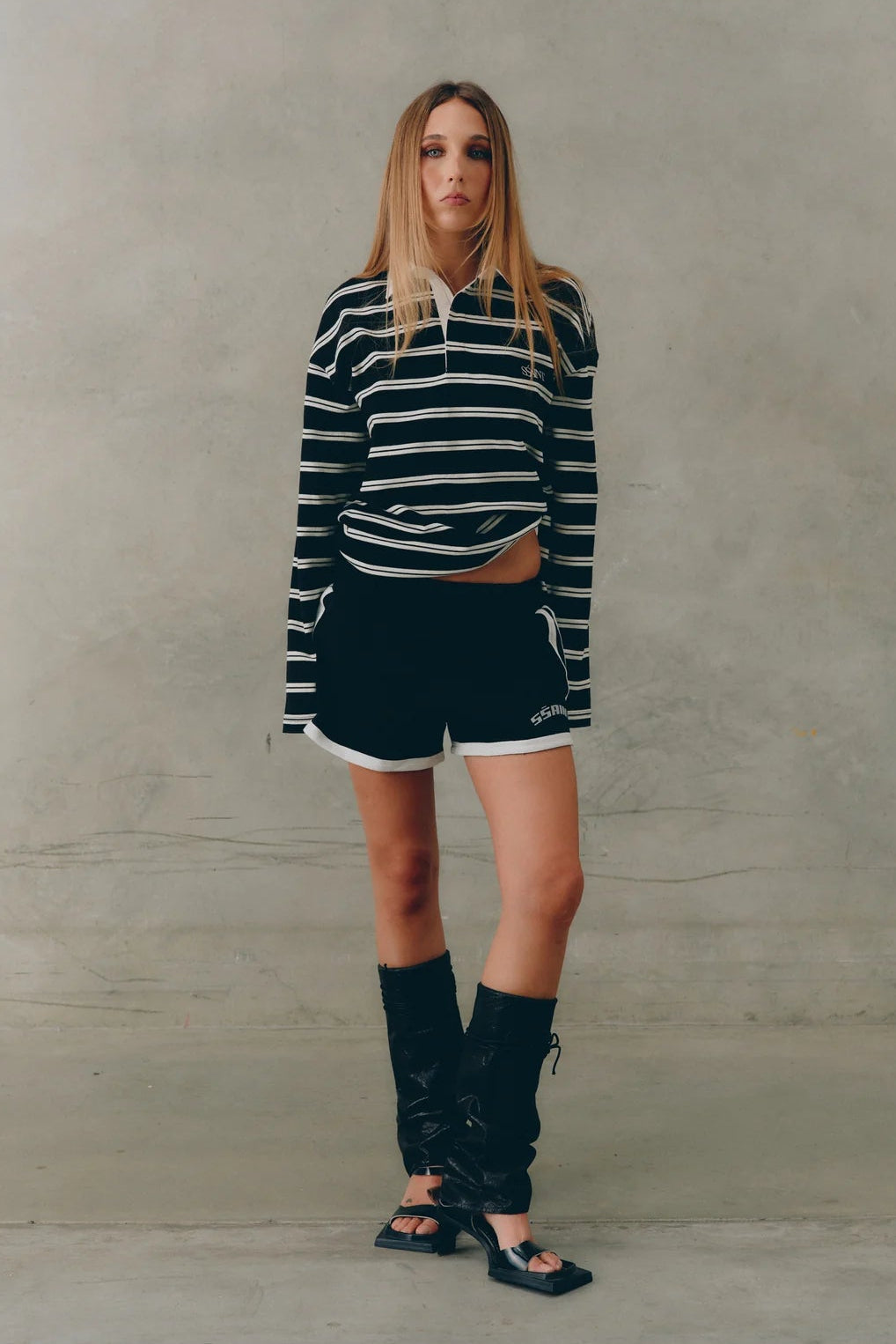 REFLECTIVE V SHORTS - BLACK