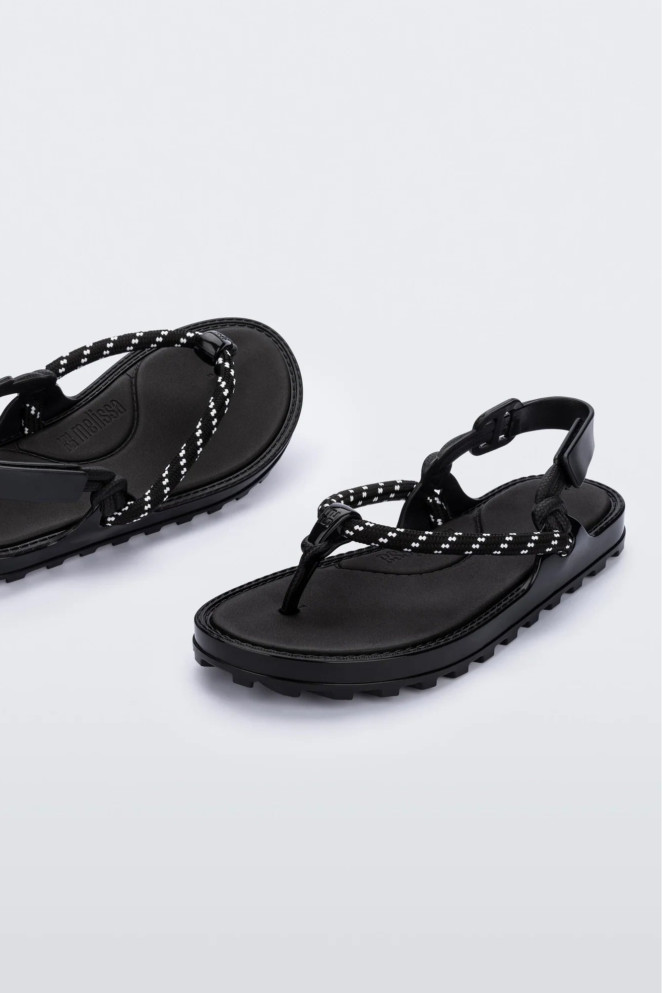 Bond Sandal - Black