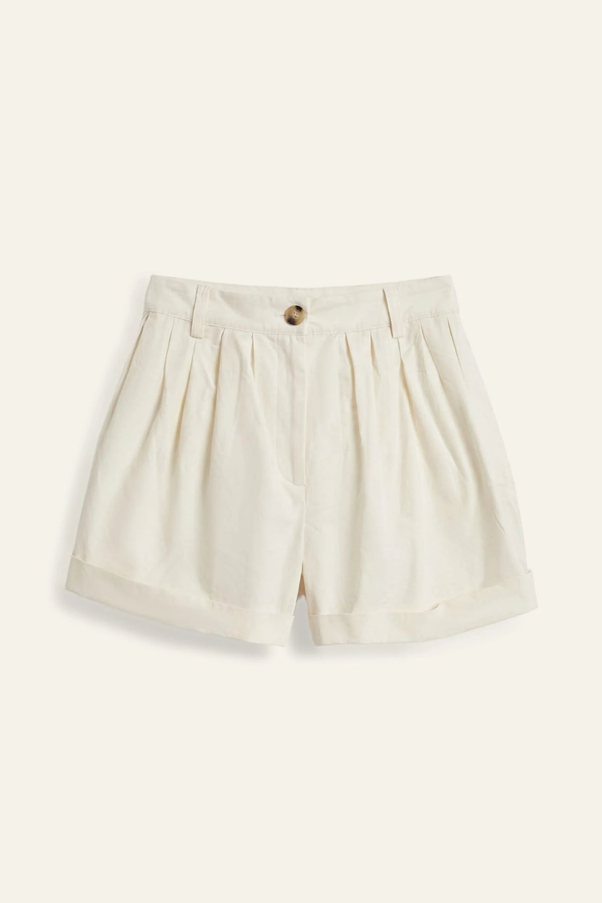 Pleated Essential Short - Gardenia
