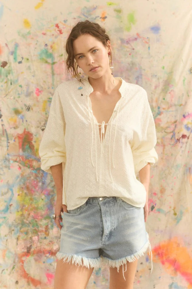 KC ESSENTIAL RECKLESS DENIM SHORT