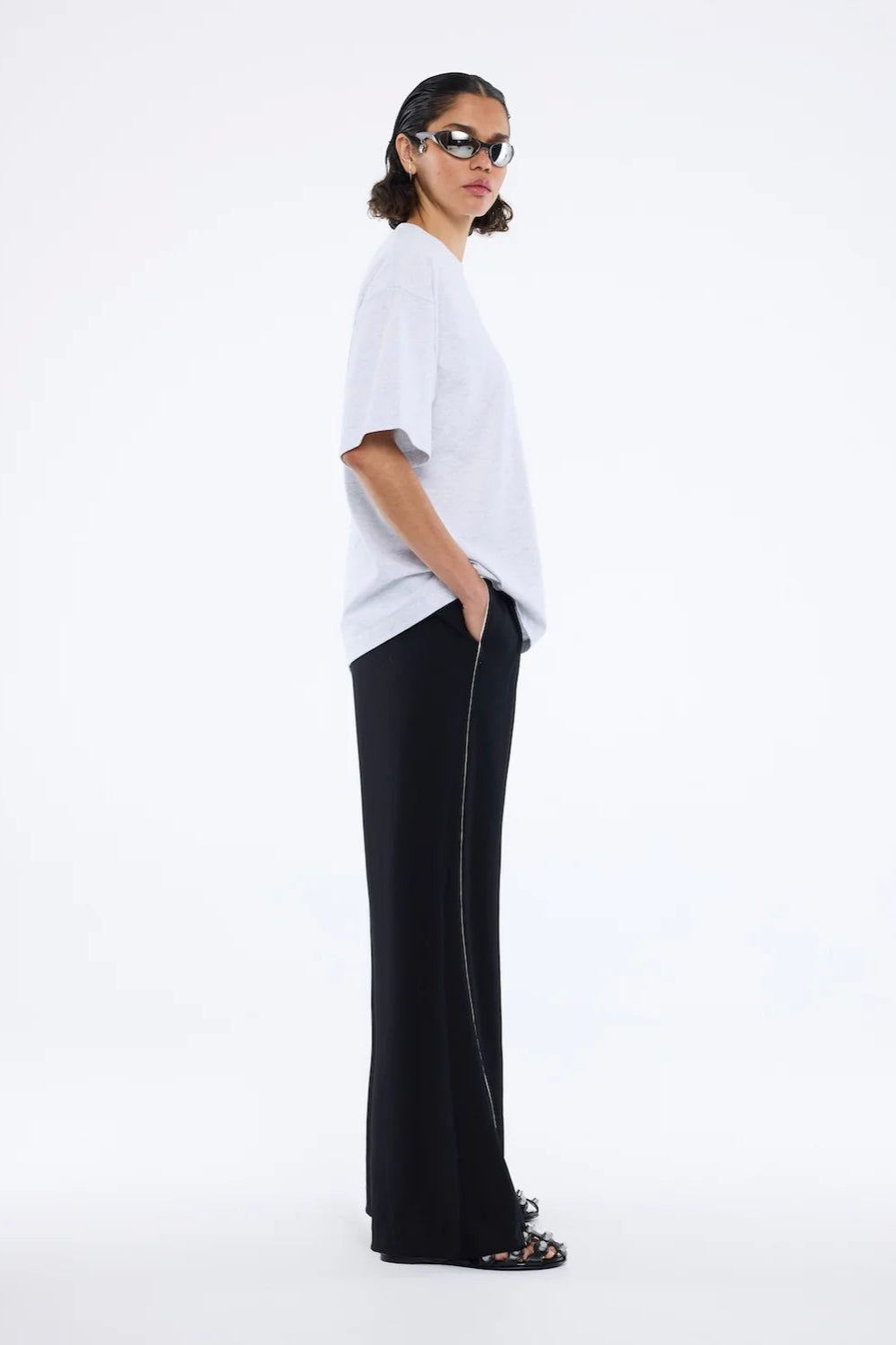VARSITY ARCH TEE - WHITE MARLE