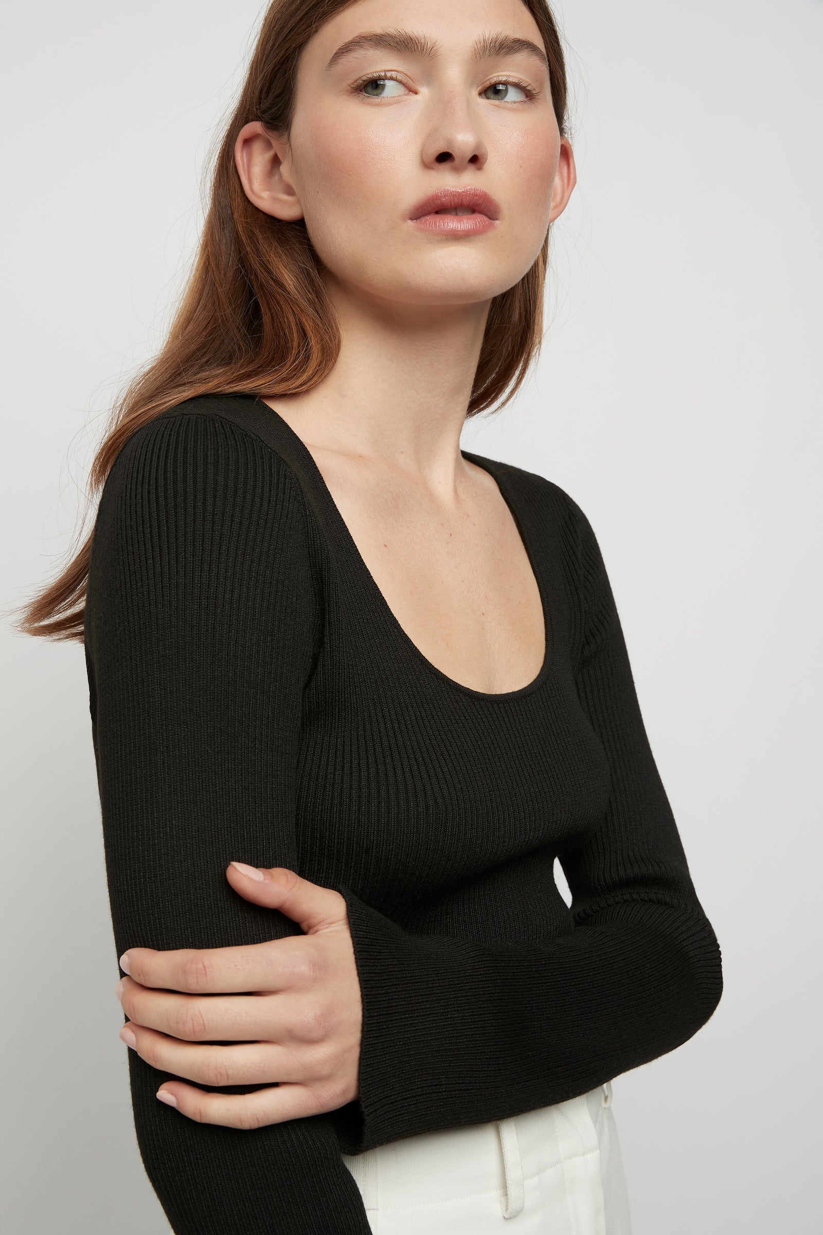 BASIC RIB KNIT TOP - BLACK