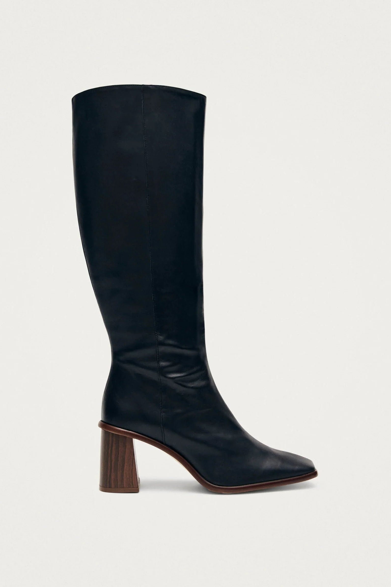 EAST BLACK LEATHER BOOTS - BLACK