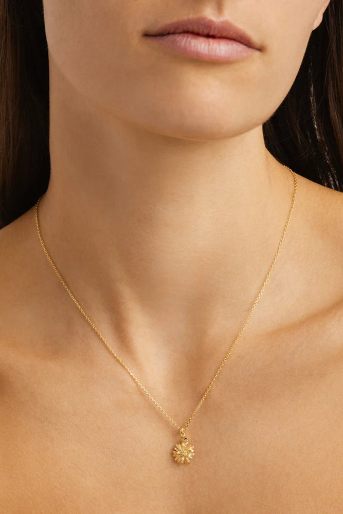 DAISY APRIL BIRTH FLOWER NECKLACE - 18K GOLD VERMEIL
