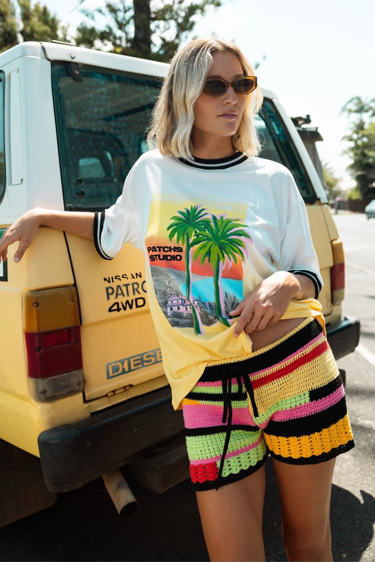 TROPICAL TEE