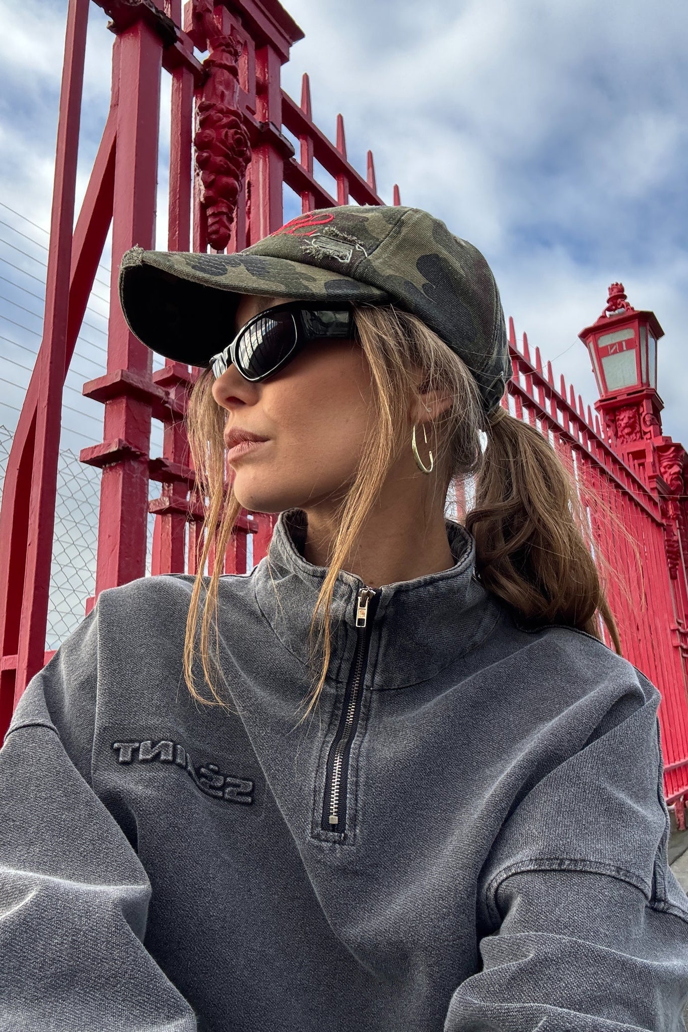 SŚAINT CAMO DAD CAP - CHERRY
