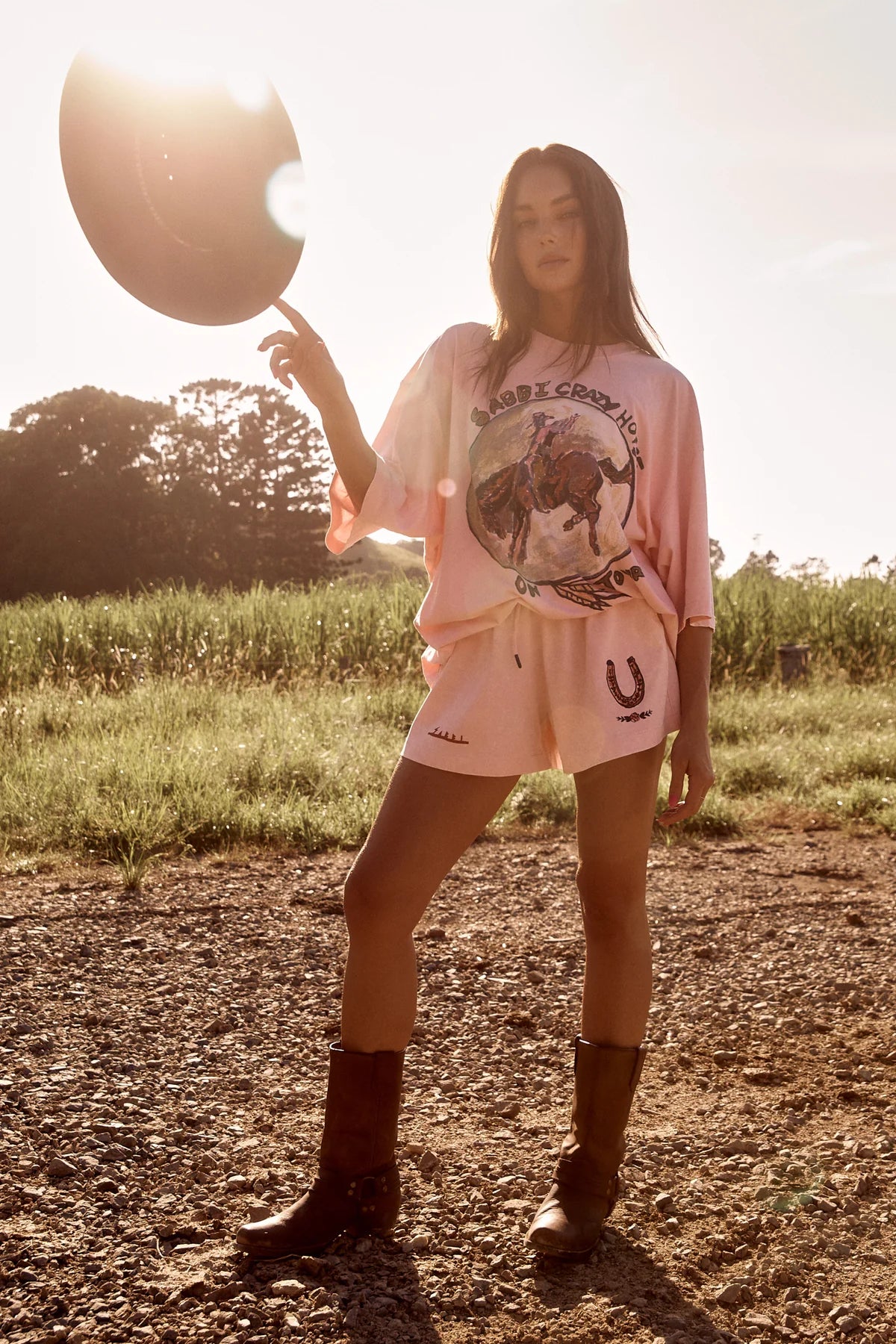 THE CRAZY HORSE TEE - Lilac