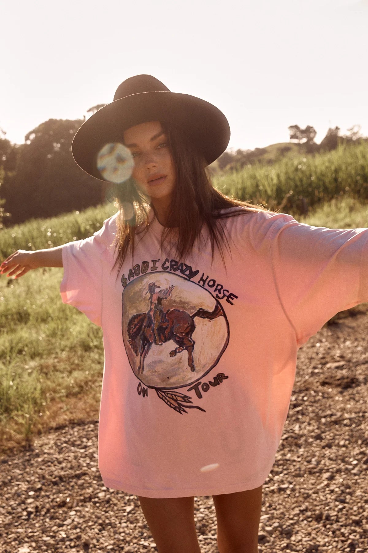 THE CRAZY HORSE TEE - Lilac