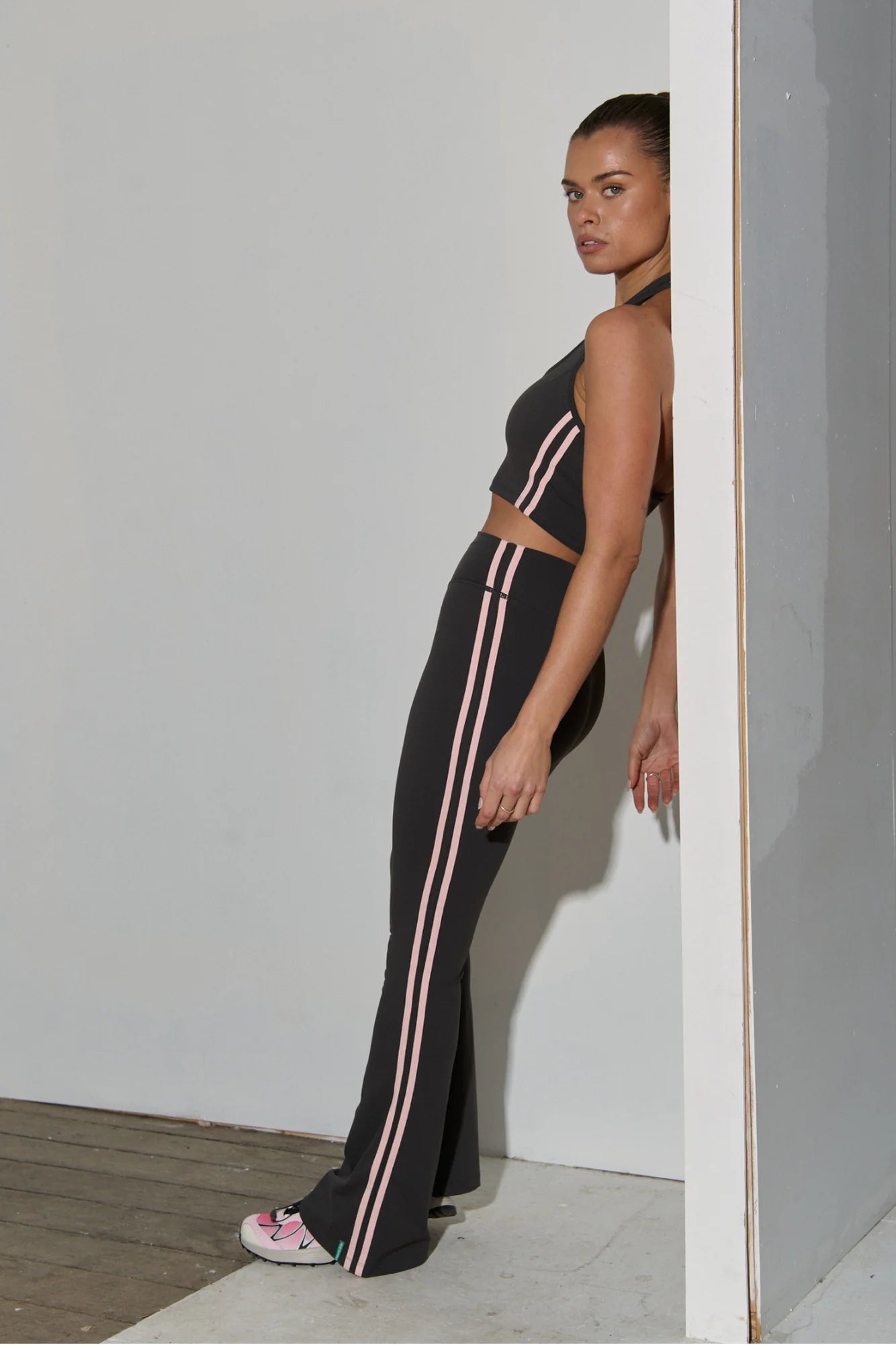 Vibration Flare - Grey/Pink Stripes