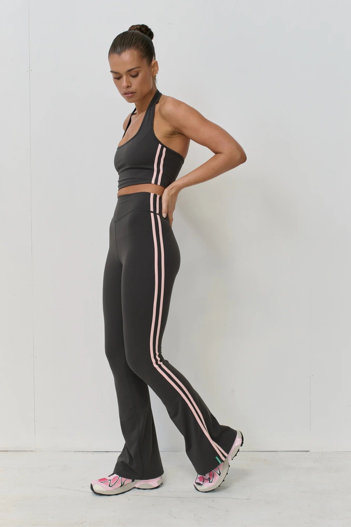 Vibration Flare - Grey/Pink Stripes
