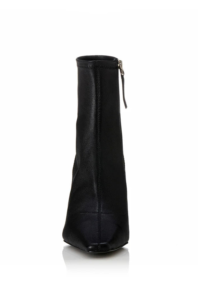 Akai - Black Stretch Leather