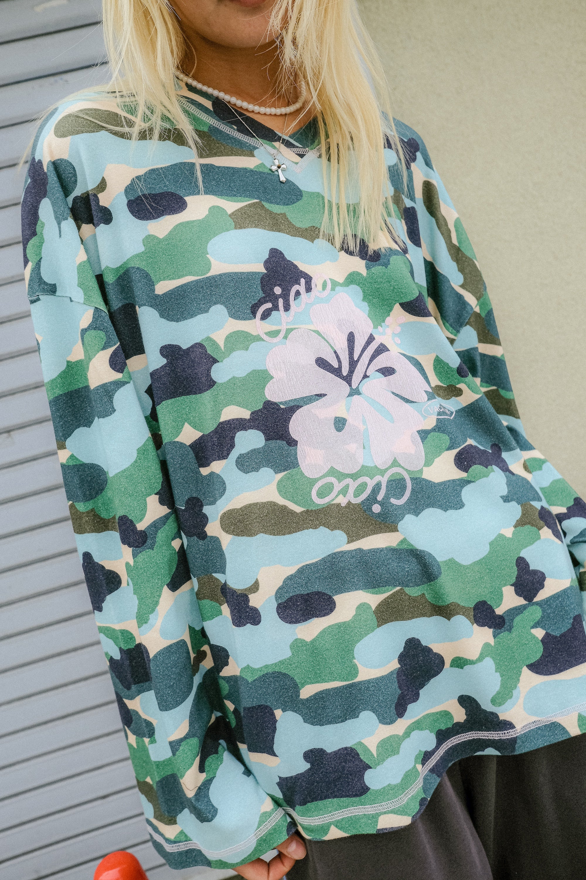 Camo hibiscus speedway tee