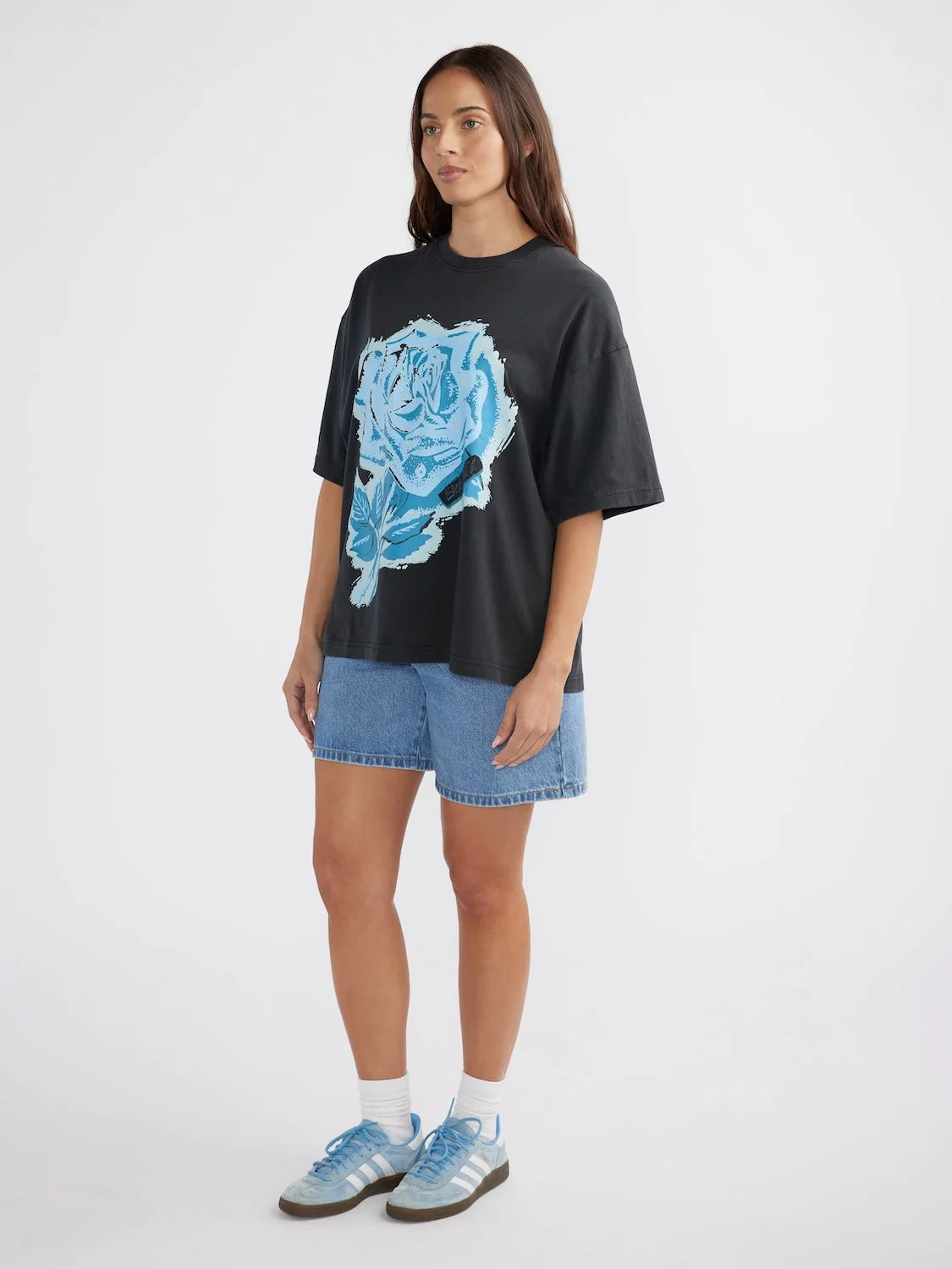 BLUE ROSE TEE - VINTAGE BLACK