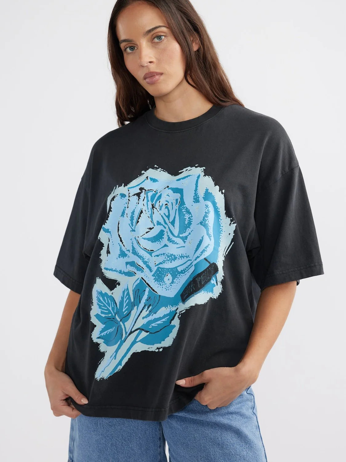 BLUE ROSE TEE - VINTAGE BLACK