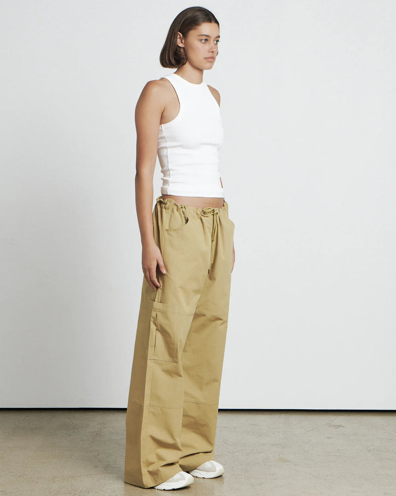 THE PARACHUTE PANT - KHAKI