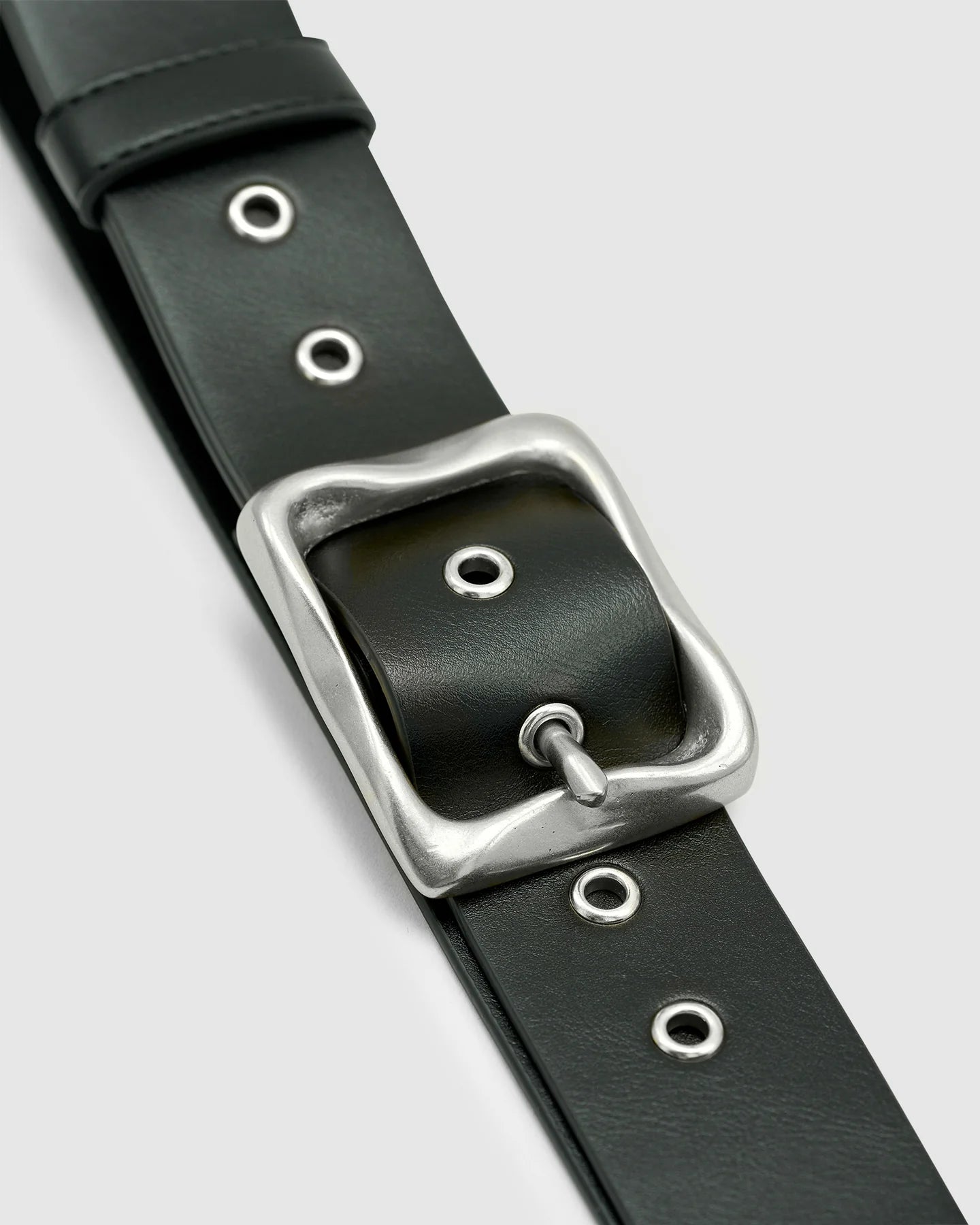 EVERYDAY BUCKLE BELT - BLACK/SILVER