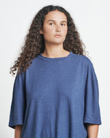 THE EVERYDAY DISTRESSED TEE - WASHED NAVY