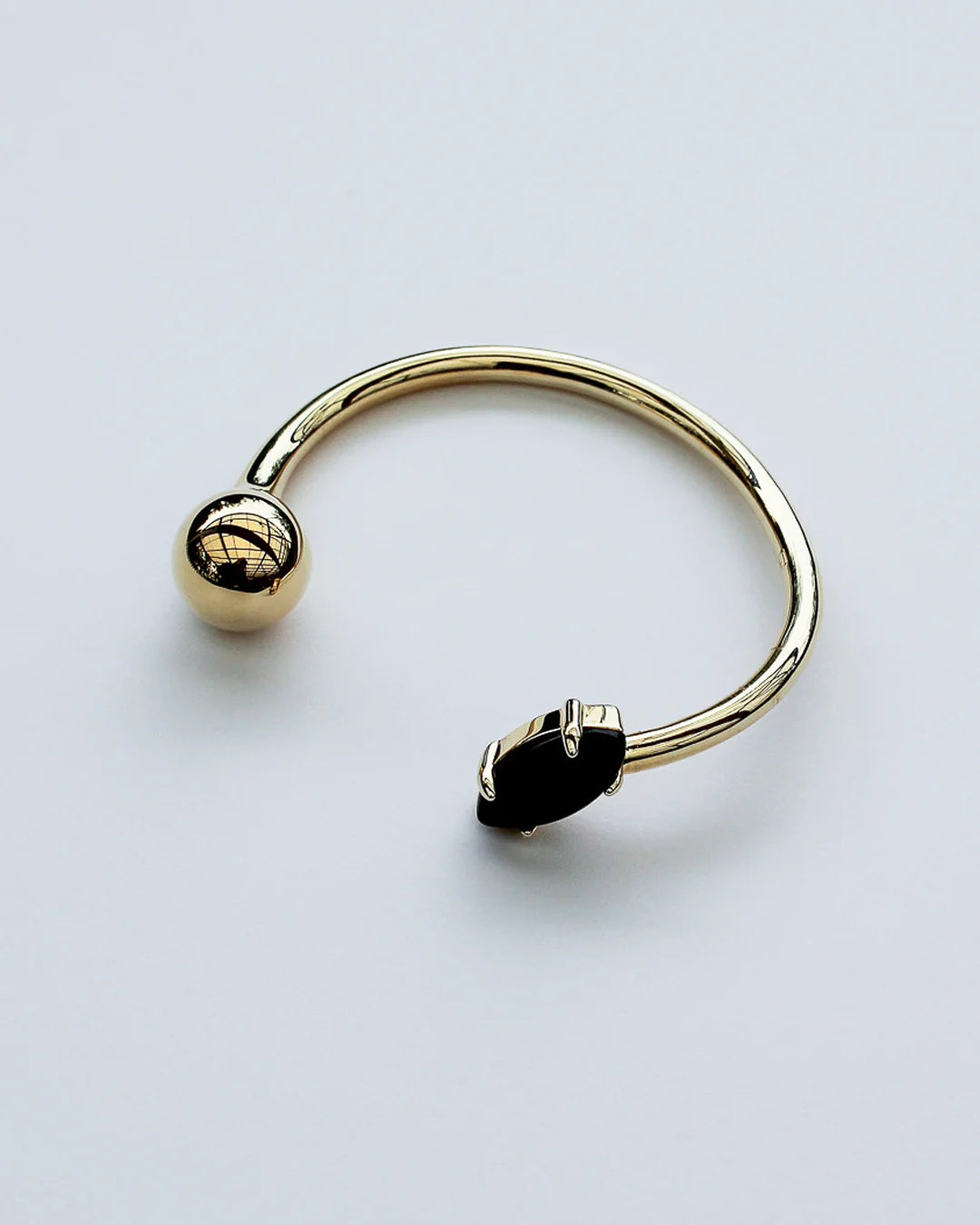 Droplet Gemstone Wrist Cuff - Onyx 18kt gold plaiting