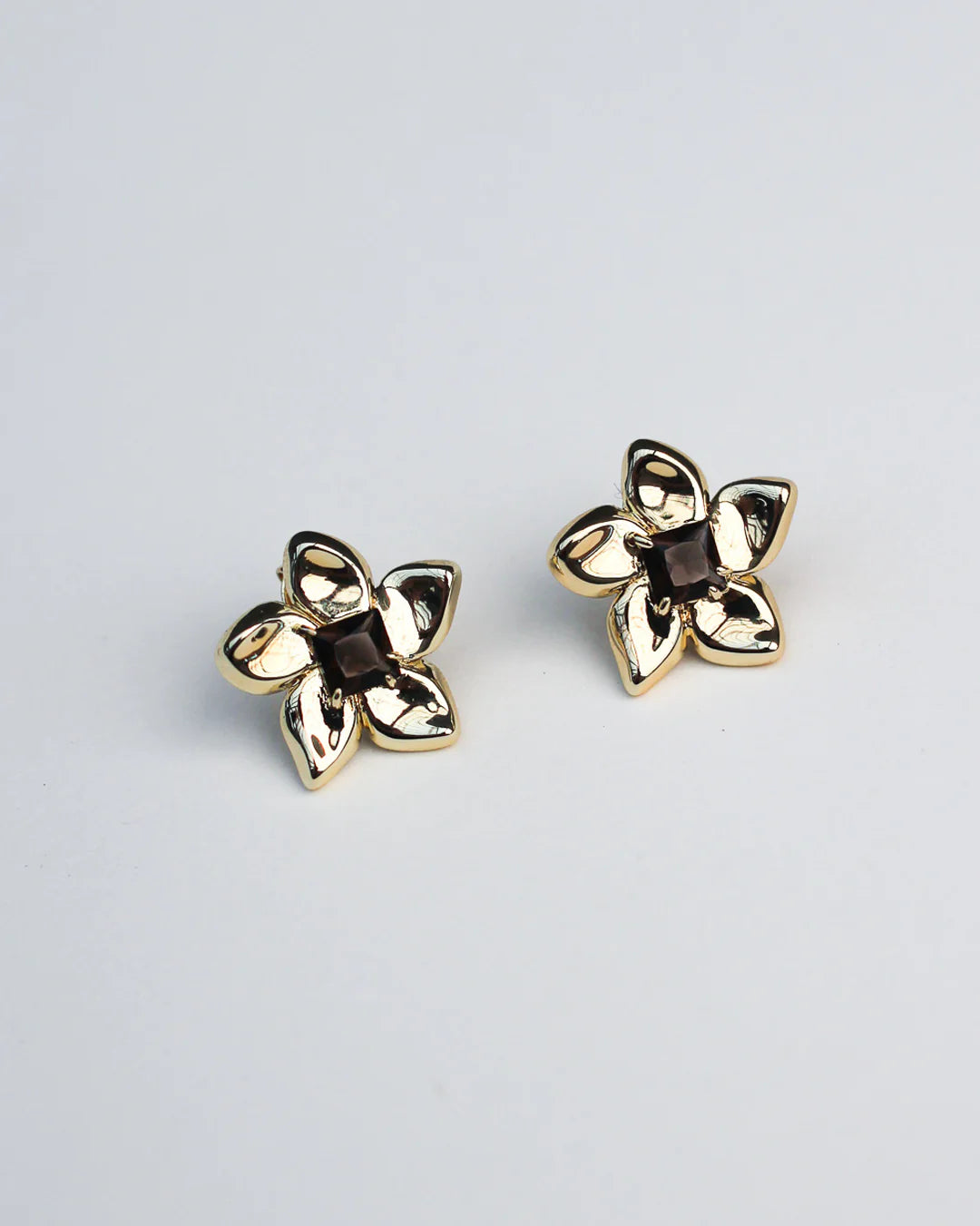 Flower Power Stud Earrings - Smokey Quartz