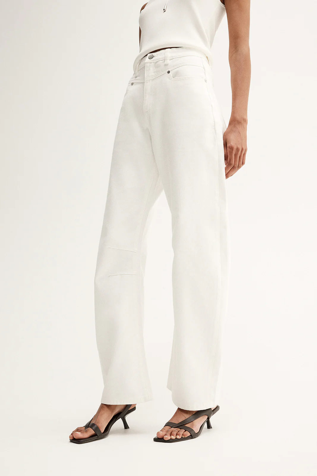 Chelsea Barrel Leg Jean Ivory