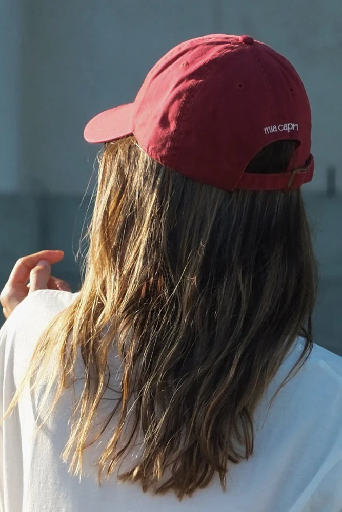 EMBROIDERED CAP - RED