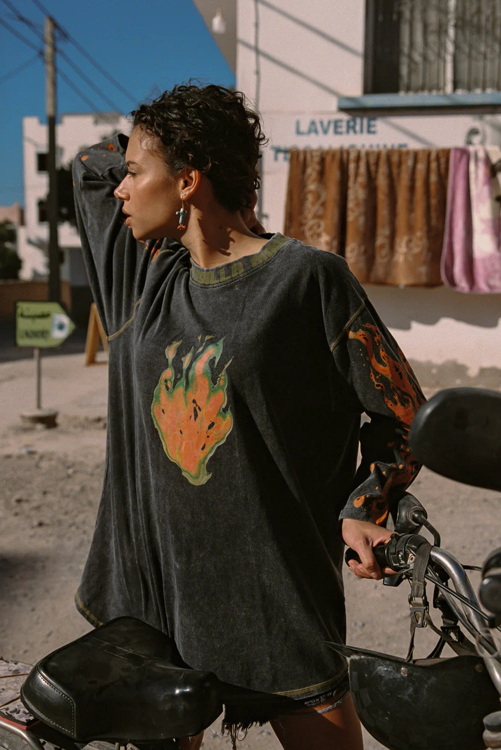 FLAMING HEART TOMMY TEE