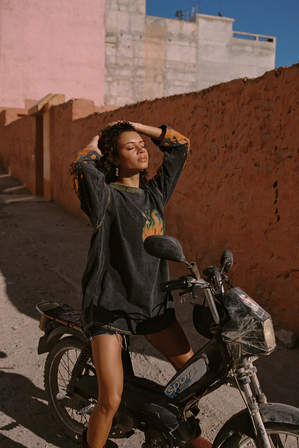 FLAMING HEART TOMMY TEE