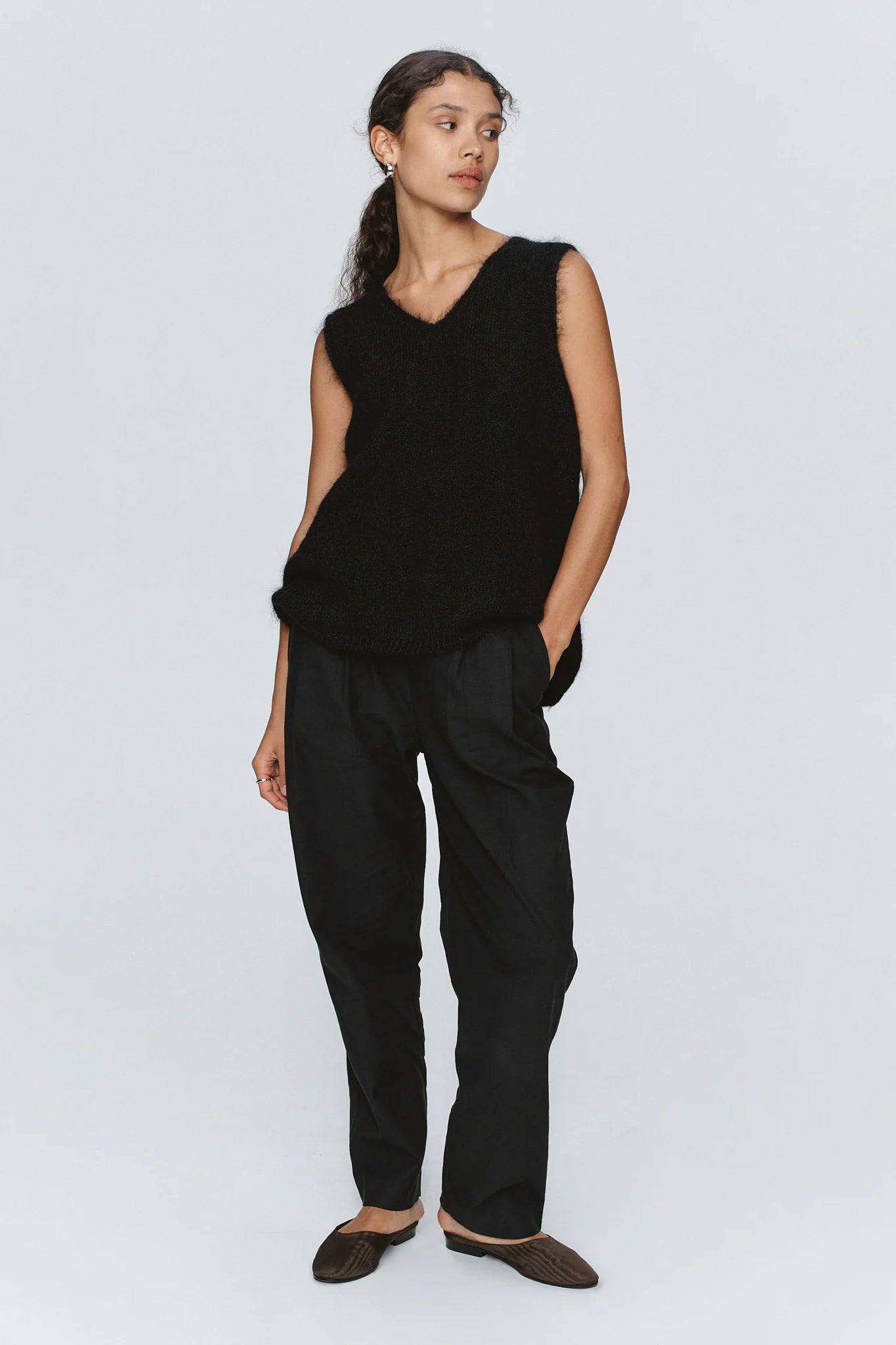 NYA VEST - BLACK
