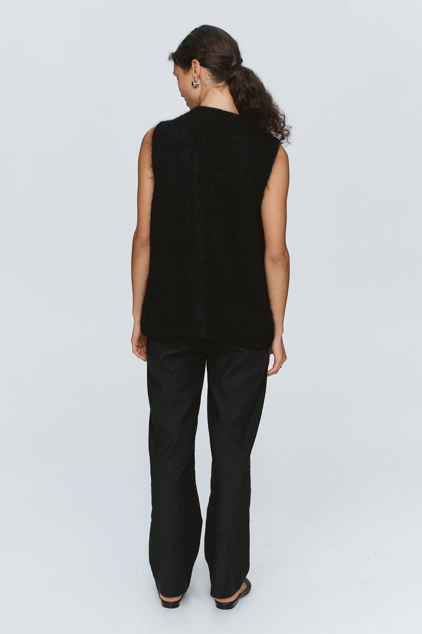 NYA VEST - BLACK