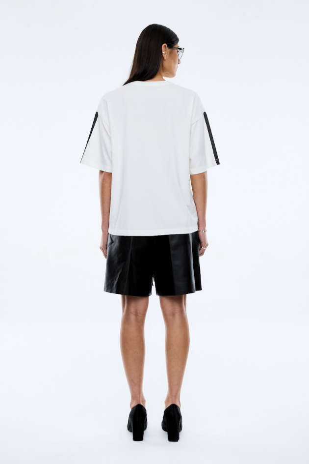 RACING PELLY SWOOP TEE