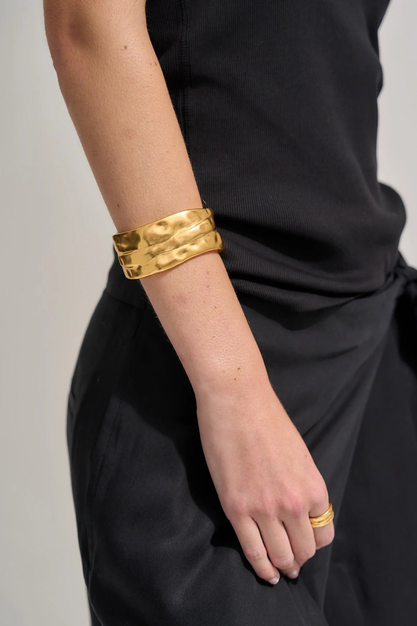 Sloane Cuff - Gold