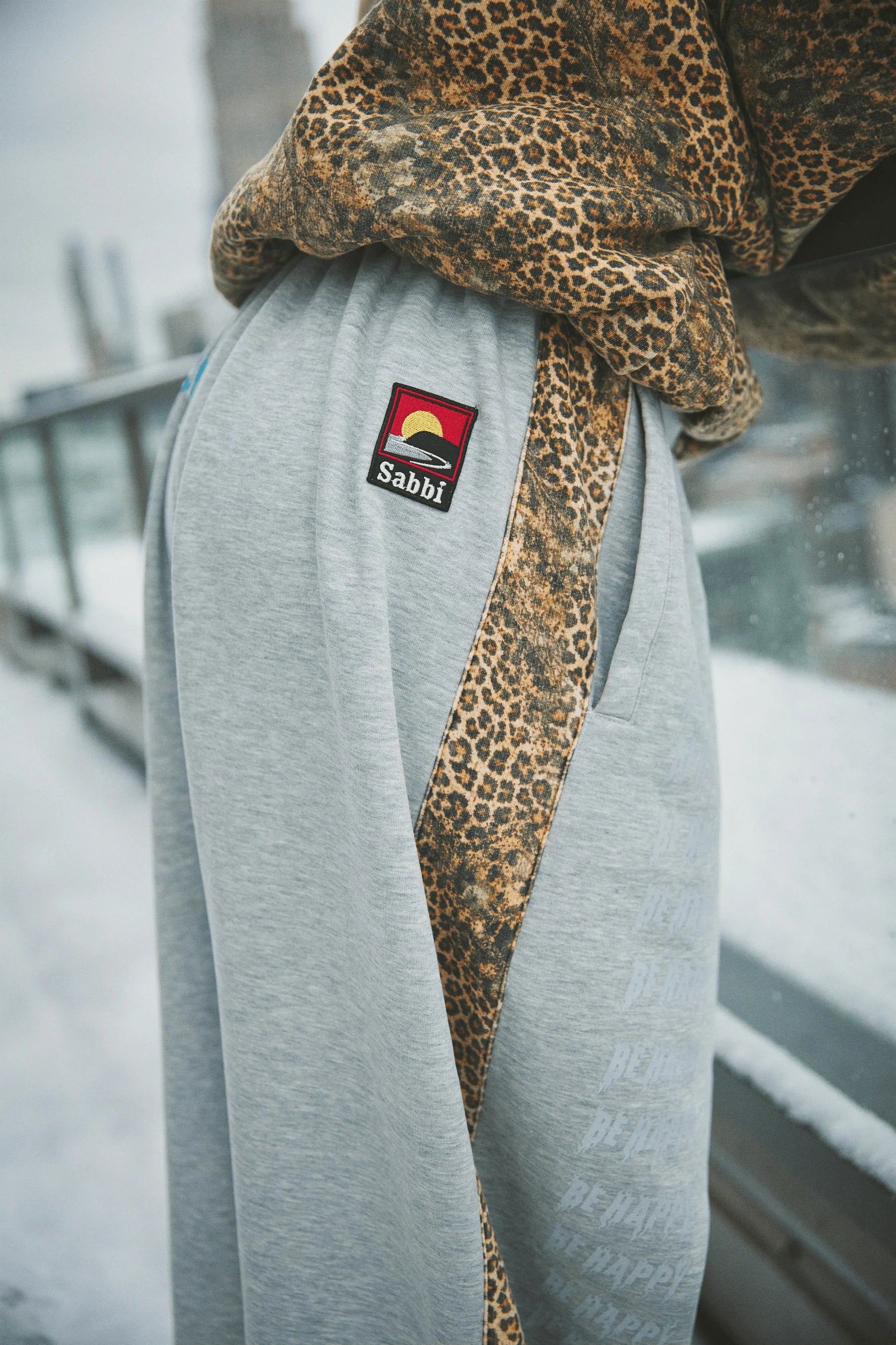THE BE HAPPY WIDE LEG SWEAT PANTS - LEOPARD