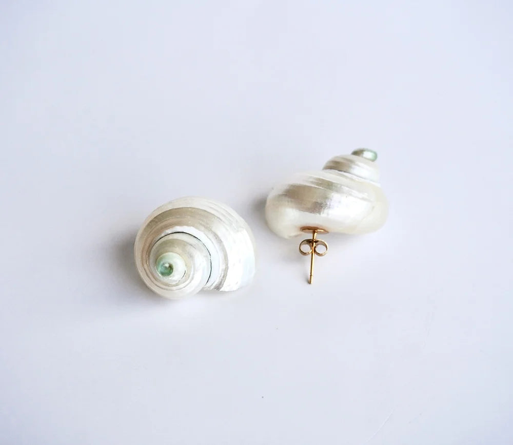 SALTY SHELL EARRINGS