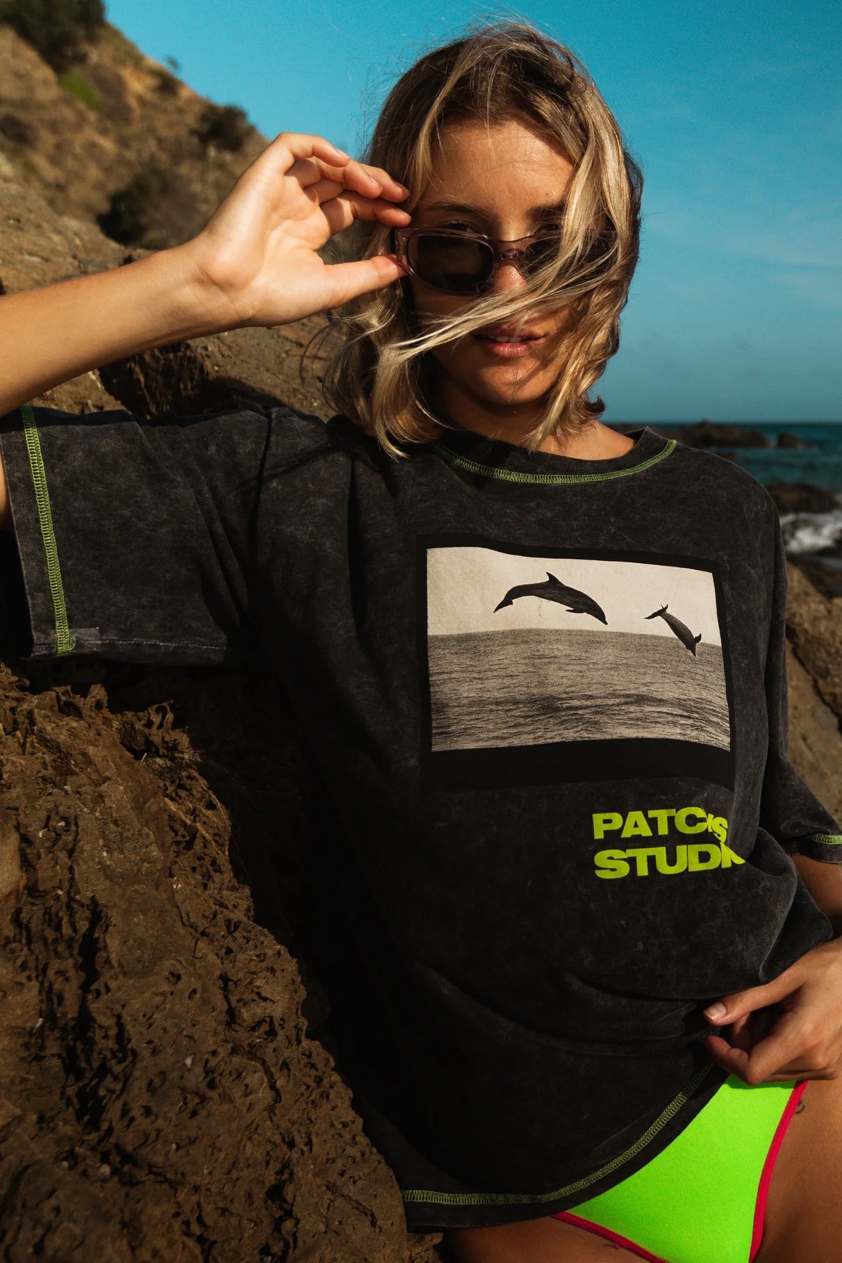 FLURO DOLPHIN TEE