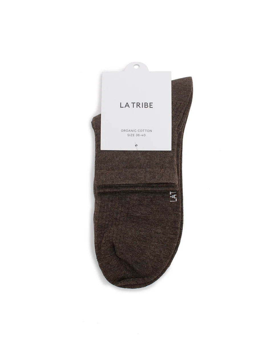 ESSENTIAL SOCKS - BROWN