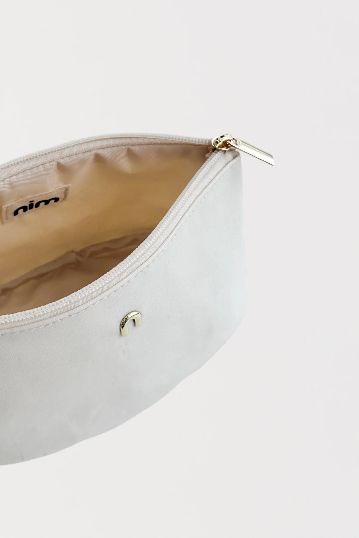 MINI BB ESSENTIALS POUCH - NATURAL