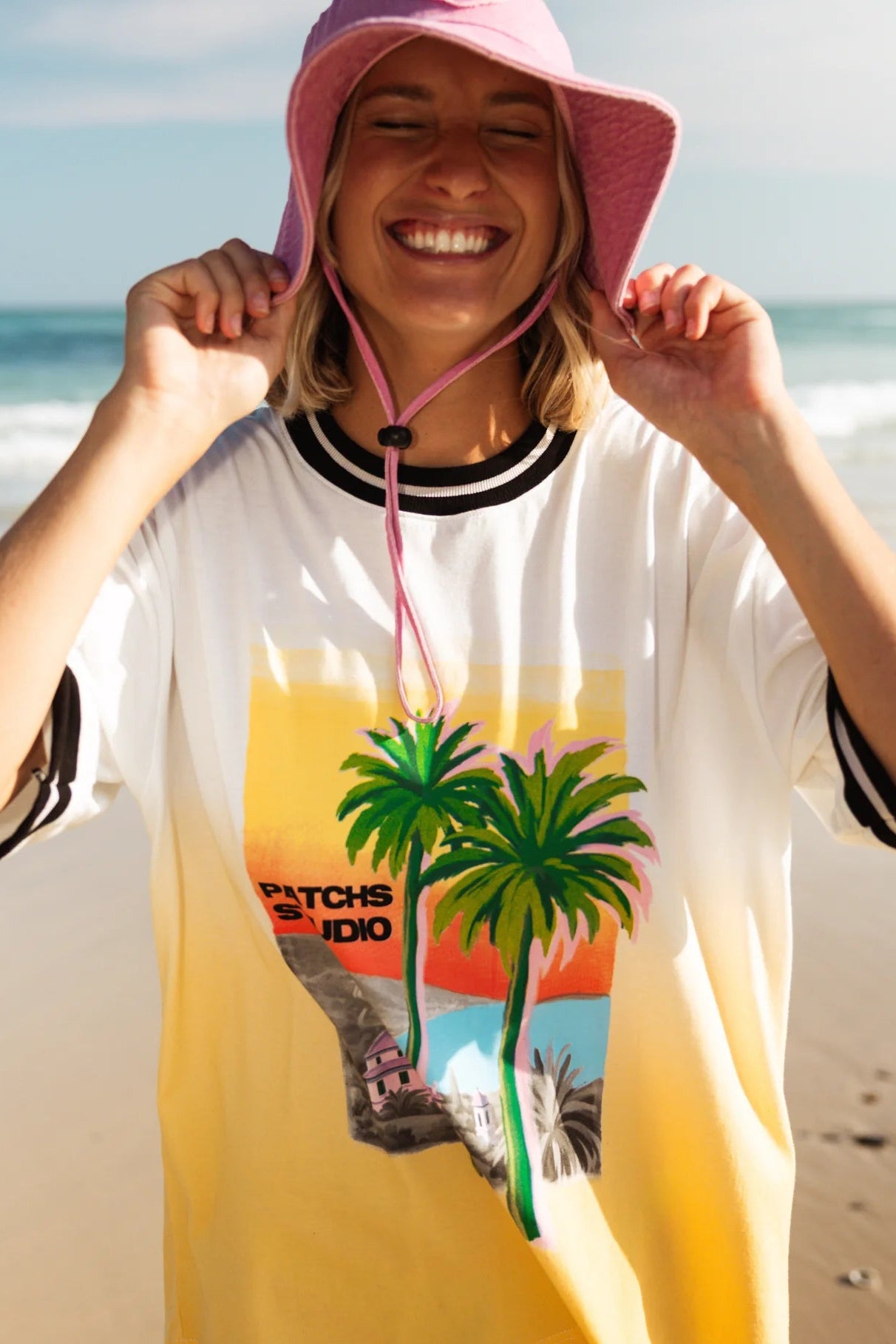 TROPICAL TEE