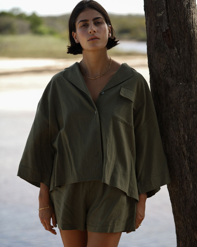THE CASUAL SHORT - OLIVE
