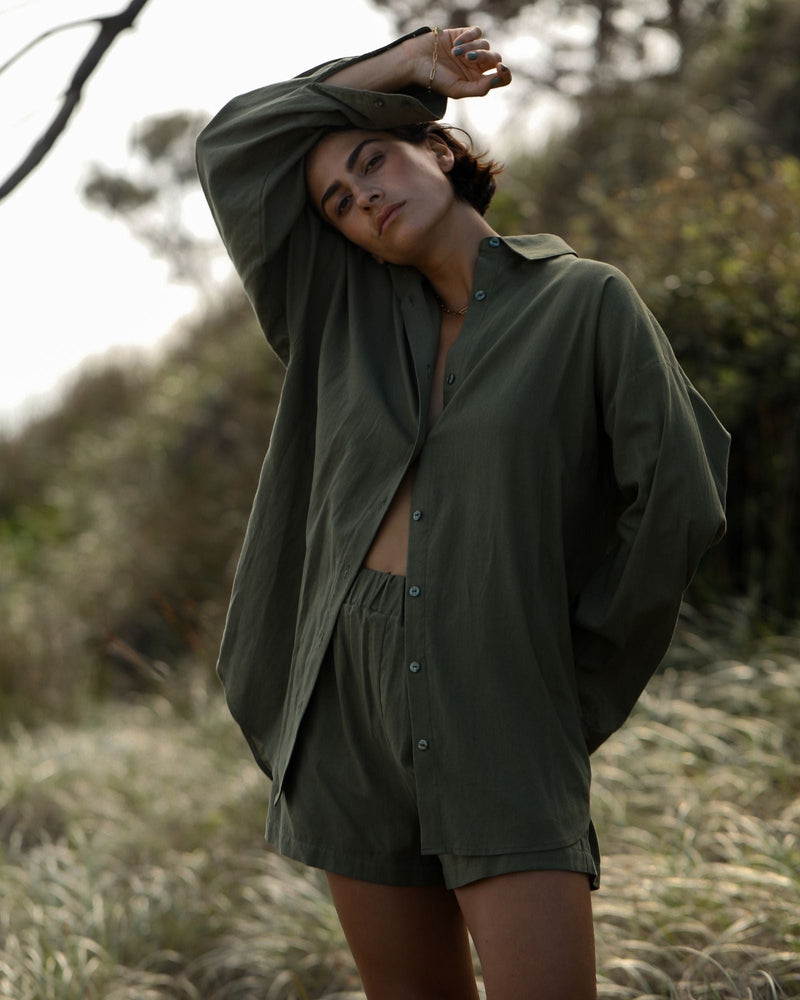 THE CASUAL SHORT - OLIVE
