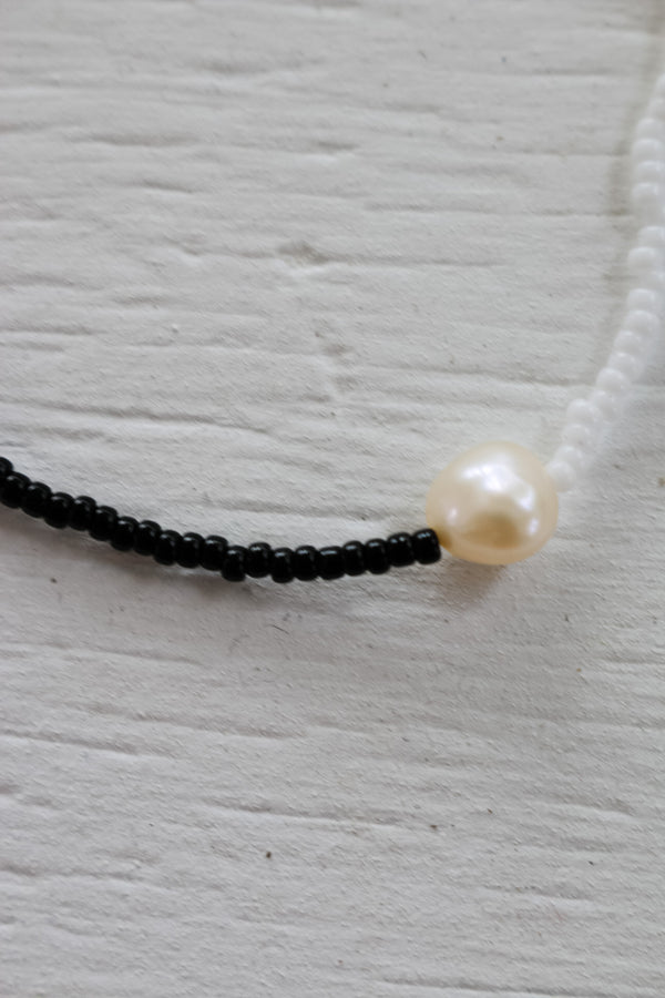 ON FORRM EXCLUSIVE - WHITE/BLACK - WHITE PEARL